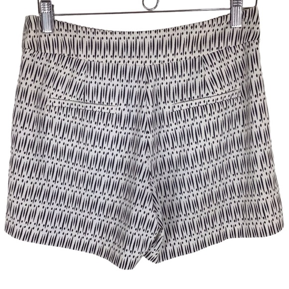 Ann Taylor High Waisted Geometric Pattern Shorts Size 0 NEW - Picture 2 of 4